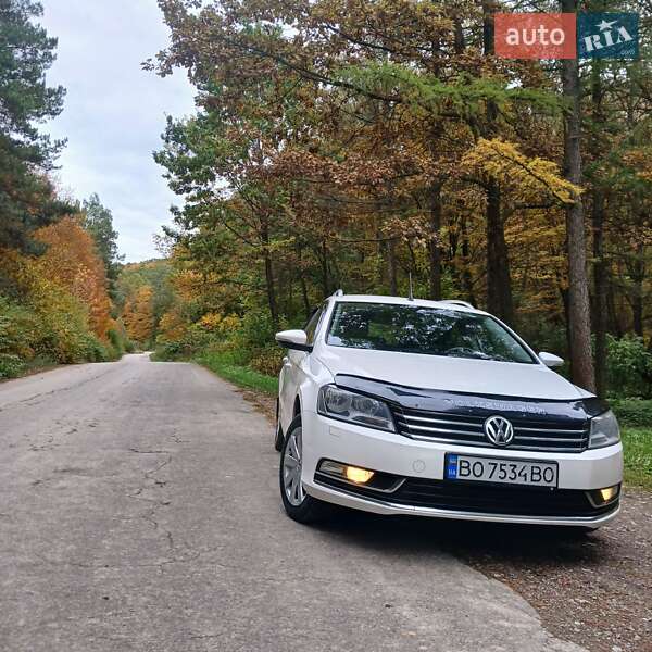 Универсал Volkswagen Passat 2011 в Теребовле