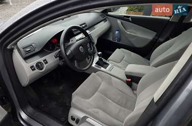 Седан Volkswagen Passat 2005 в 