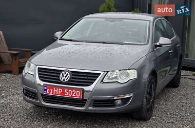 Седан Volkswagen Passat 2005 в 