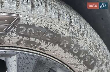 Седан Volkswagen Passat 2005 в 