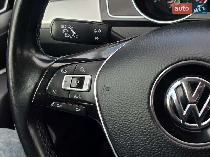 Универсал Volkswagen Passat 2016 в Тернополе фото 2 Универсал Volkswagen Passat 2016 в Тернополе