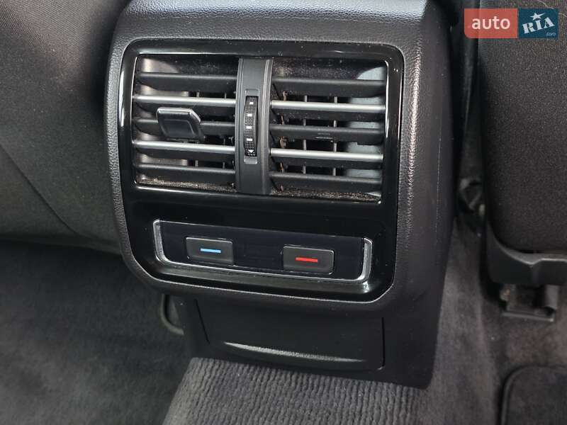 Универсал Volkswagen Passat 2016 в Тернополе фото 20 Универсал Volkswagen Passat 2016 в Тернополе