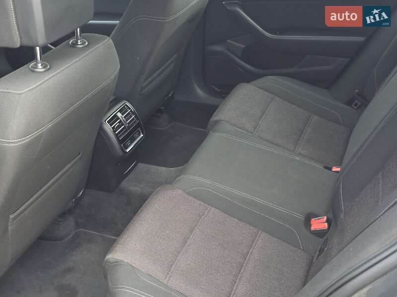 Универсал Volkswagen Passat 2016 в Тернополе фото 25 Универсал Volkswagen Passat 2016 в Тернополе
