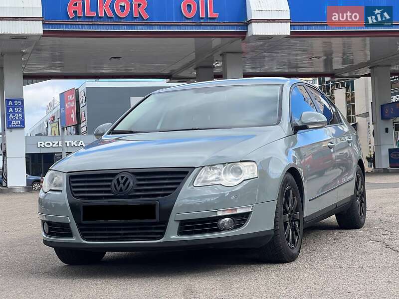 Седан Volkswagen Passat 2009 в Одессе