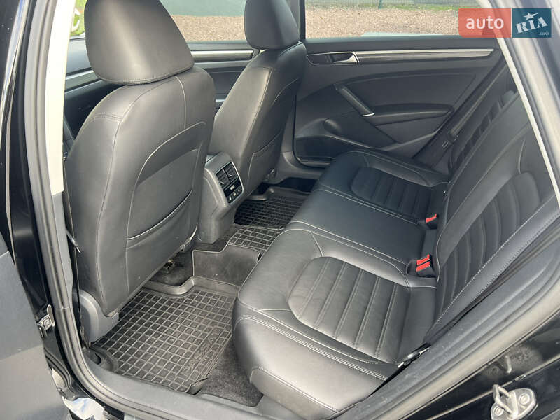 Седан Volkswagen Passat 2016 в Києві