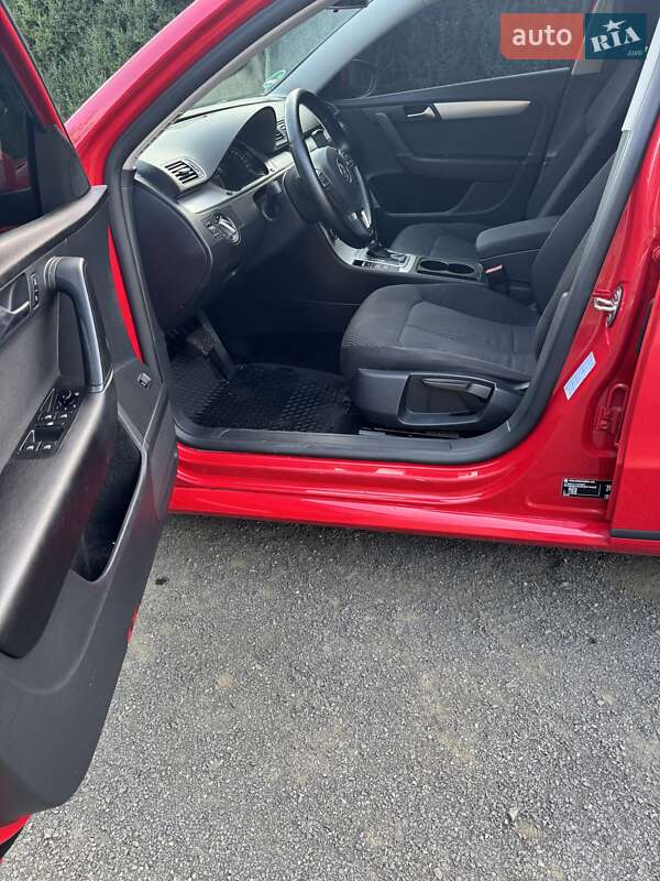 Универсал Volkswagen Passat 2012 в Луцке фото 16 Универсал Volkswagen Passat 2012 в Луцке