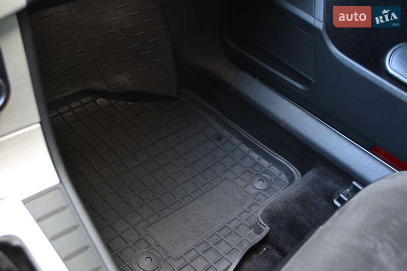 Седан Volkswagen Passat 2011 в Ивано-Франковске фото 12 Седан Volkswagen Passat 2011 в Ивано-Франковске