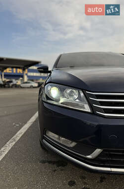 Универсал Volkswagen Passat 2011 в 