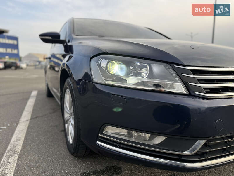 Универсал Volkswagen Passat 2011 в Киеве