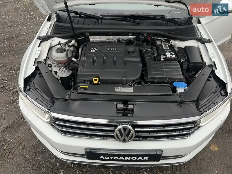 Volkswagen Passat 2018 VIN WVWZZZ3CZJE125604 фото оголошення 36 з 75