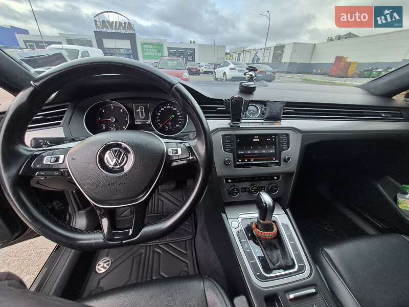 Універсал Volkswagen Passat 2015 в Києві фото 16 Універсал Volkswagen Passat 2015 в Києві