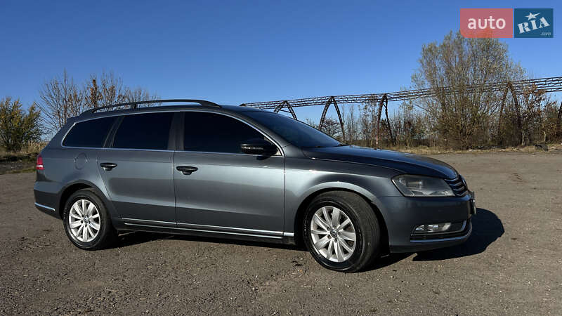 Універсал Volkswagen Passat 2013 в Львові