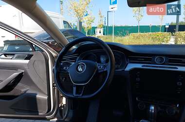 Седан Volkswagen Passat 2016 в 