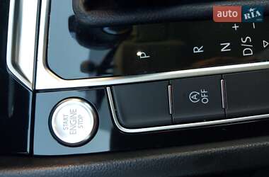 Седан Volkswagen Passat 2016 в 