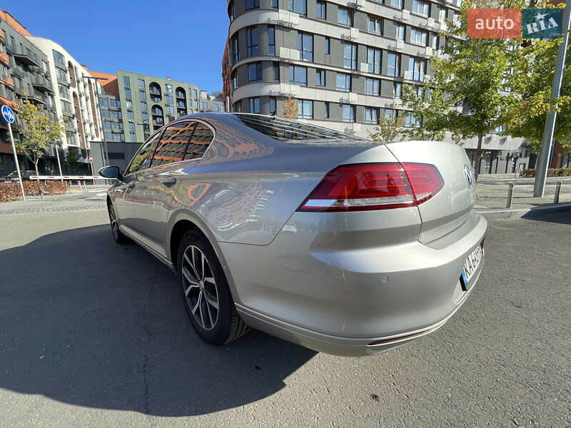 Седан Volkswagen Passat 2016 в Києві