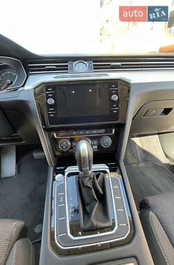 Седан Volkswagen Passat 2016 в 