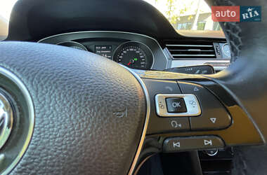 Седан Volkswagen Passat 2016 в 