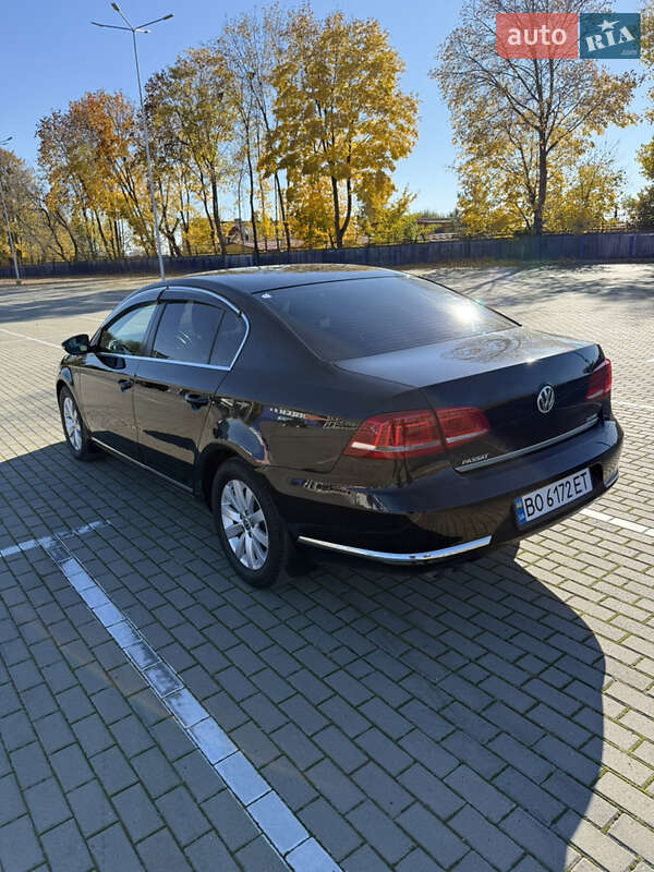 Седан Volkswagen Passat 2012 в Тернополе