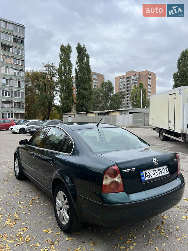 Седан Volkswagen Passat 2001 в Харкові
