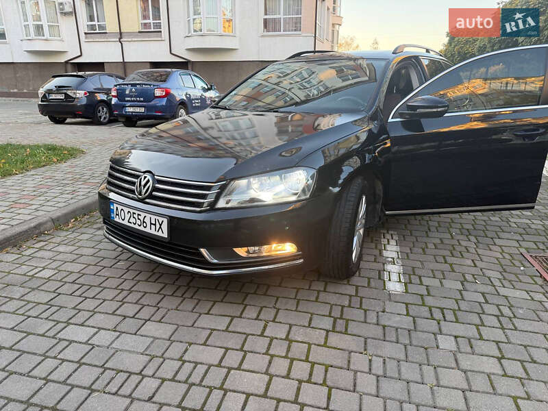 Универсал Volkswagen Passat 2011 в Ивано-Франковске