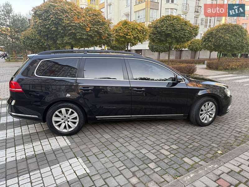 Универсал Volkswagen Passat 2011 в Ивано-Франковске
