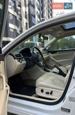 Седан Volkswagen Passat 2014 в 