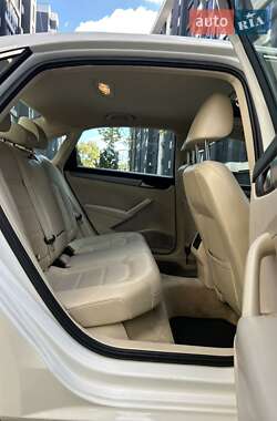 Седан Volkswagen Passat 2014 в 