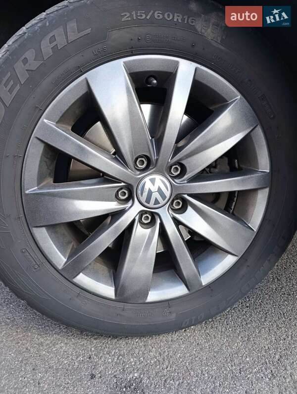 Універсал Volkswagen Passat 2014 в Вінниці фото 37 Універсал Volkswagen Passat 2014 в Вінниці