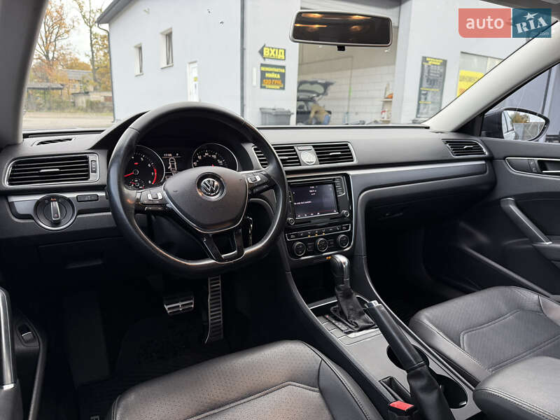 Седан Volkswagen Passat 2017 в Луцке фото 36 Седан Volkswagen Passat 2017 в Луцке