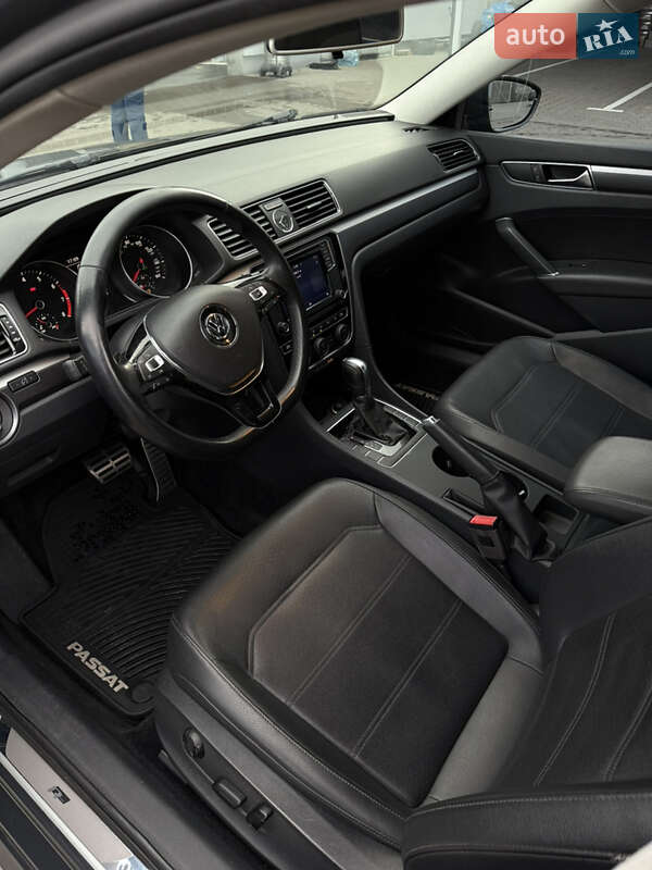 Седан Volkswagen Passat 2017 в Луцке фото 45 Седан Volkswagen Passat 2017 в Луцке