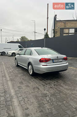 Седан Volkswagen Passat 2015 в 
