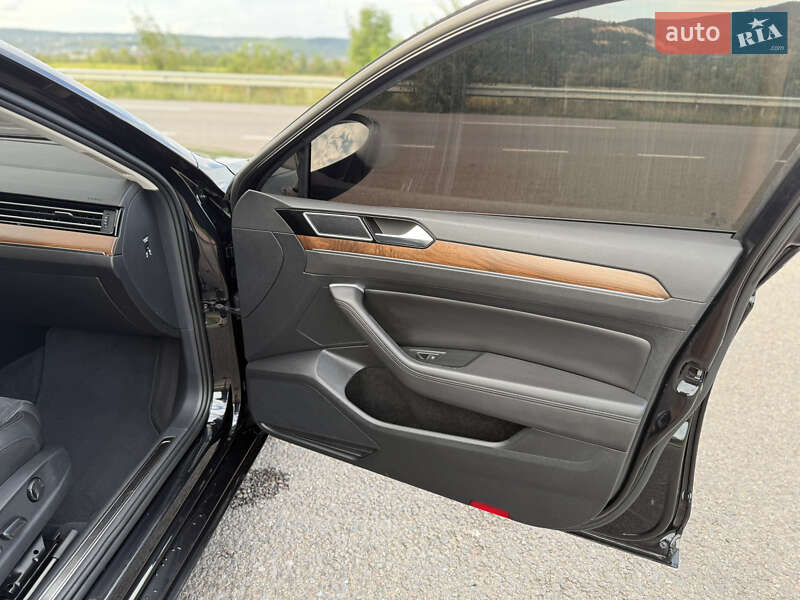 Седан Volkswagen Passat 2018 в Виноградове