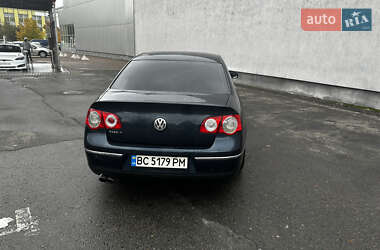 Седан Volkswagen Passat 2005 в  фото 19 Седан Volkswagen Passat 2005 в