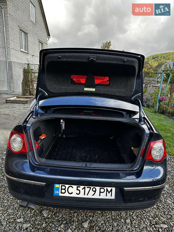 Седан Volkswagen Passat 2005 в Львові фото 35 Седан Volkswagen Passat 2005 в Львові