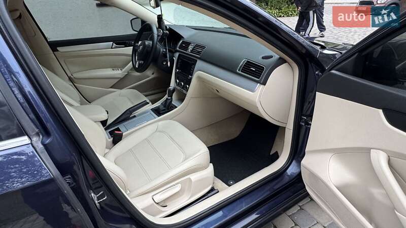 Седан Volkswagen Passat 2012 в Білій Церкві
