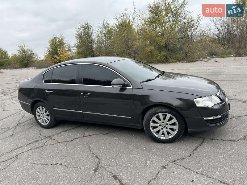 Седан Volkswagen Passat 2006 в Мироновке фото 7 Седан Volkswagen Passat 2006 в Мироновке