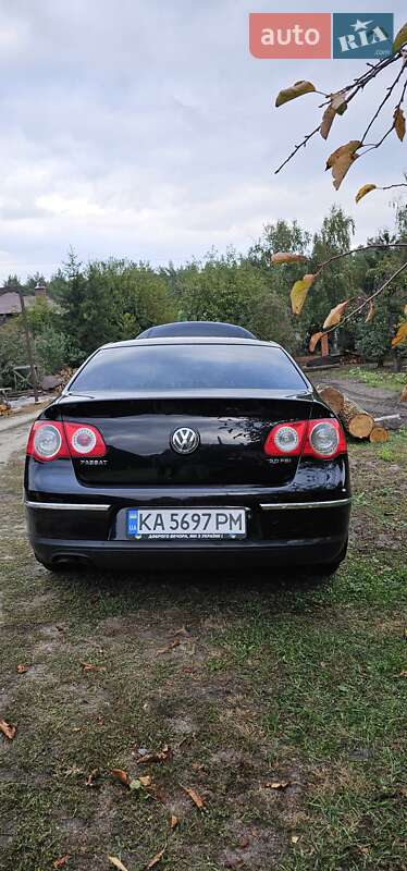 Седан Volkswagen Passat 2006 в Киеве