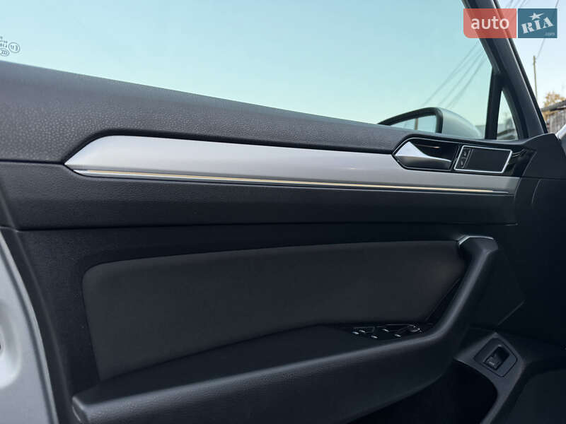 Універсал Volkswagen Passat 2016 в Стрию фото 137 Універсал Volkswagen Passat 2016 в Стрию