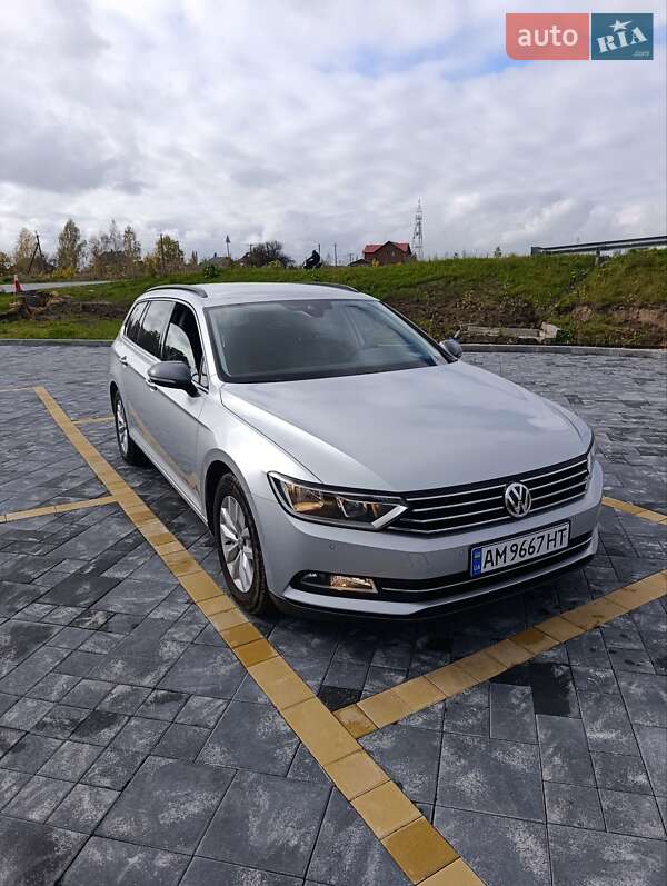 Універсал Volkswagen Passat 2019 в Звягелі фото 3 Універсал Volkswagen Passat 2019 в Звягелі