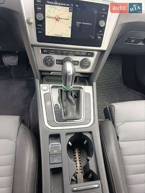 Універсал Volkswagen Passat 2019 в Звягелі фото 33 Універсал Volkswagen Passat 2019 в Звягелі