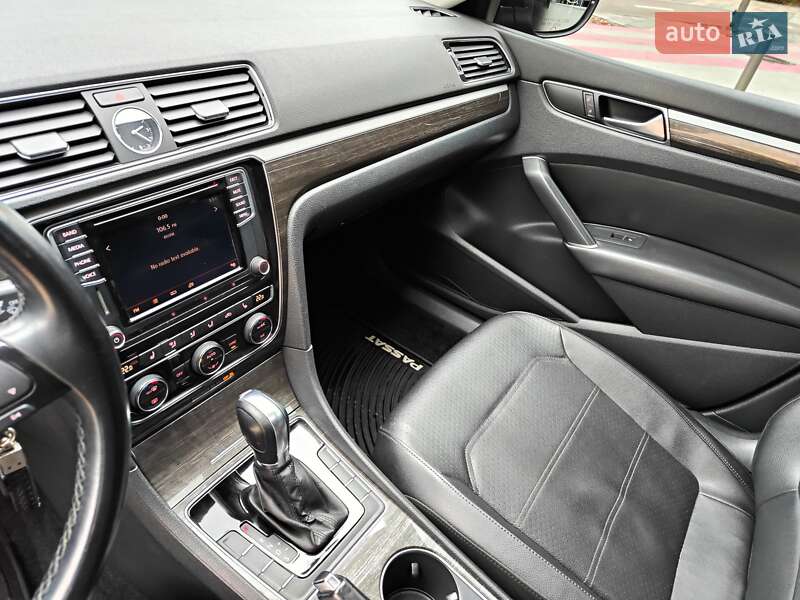 Седан Volkswagen Passat 2015 в Киеве фото 41 Седан Volkswagen Passat 2015 в Киеве