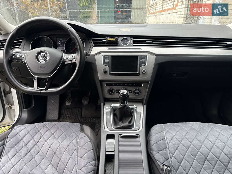 Универсал Volkswagen Passat 2015 в Теплике фото 14 Универсал Volkswagen Passat 2015 в Теплике