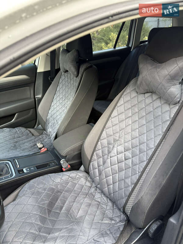 Универсал Volkswagen Passat 2015 в Теплике фото 19 Универсал Volkswagen Passat 2015 в Теплике