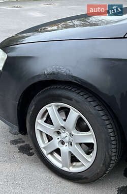 Универсал Volkswagen Passat 2010 в 