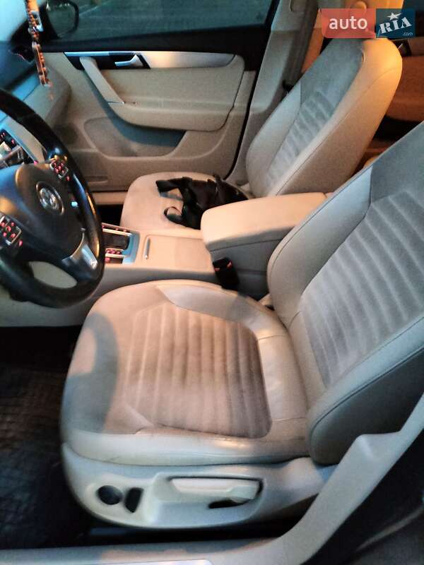 Универсал Volkswagen Passat 2011 в Житомире