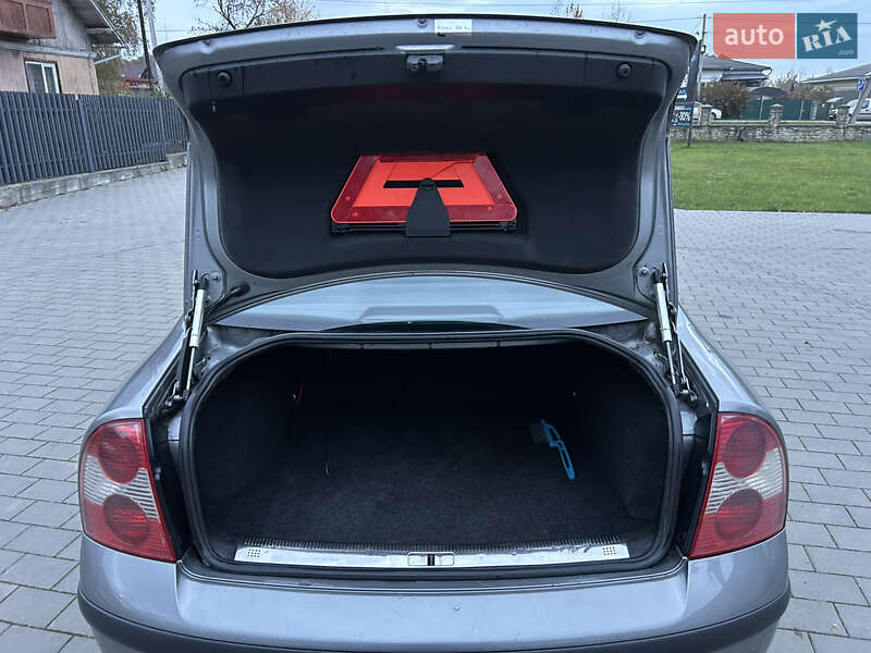 Седан Volkswagen Passat 2002 в Долині