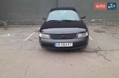 Седан Volkswagen Passat 2000 в Чернигове