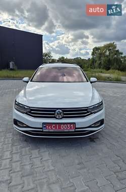 Універсал Volkswagen Passat 2020 в  фото 2 Універсал Volkswagen Passat 2020 в