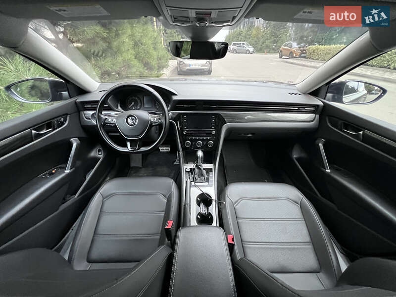 Седан Volkswagen Passat 2020 в Киеве