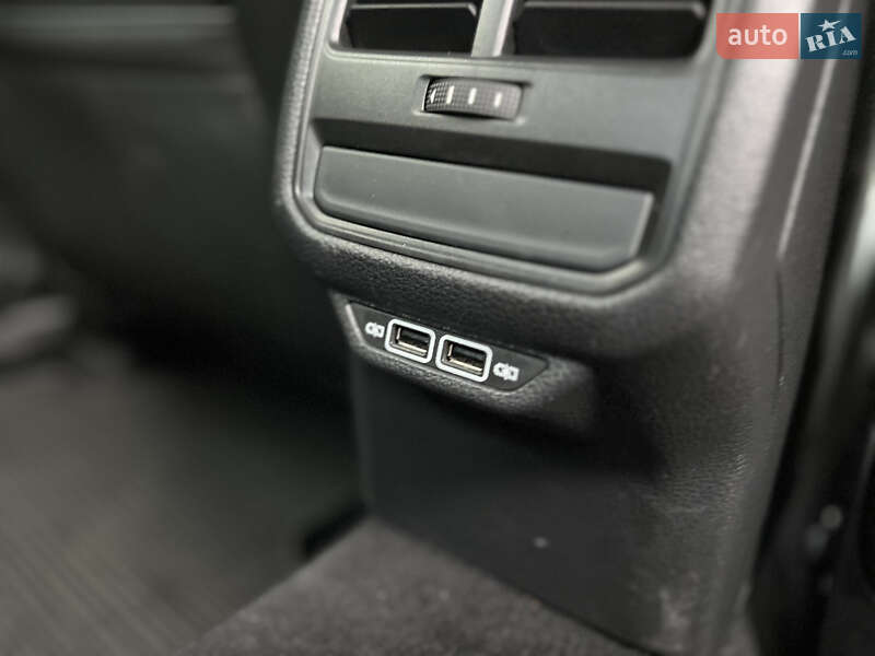 Седан Volkswagen Passat 2020 в Киеве